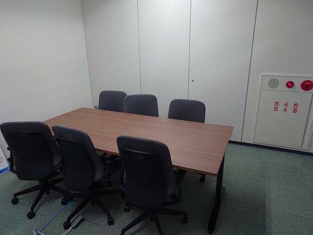 24-05-03事務所移転家具間仕切配線 (3).JPG